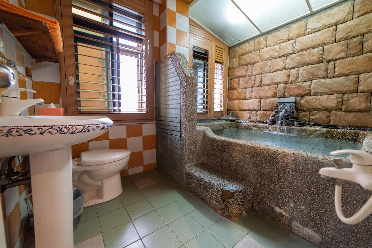 ג'יאושי Shankou Hotspring Hotel מראה חיצוני תמונה